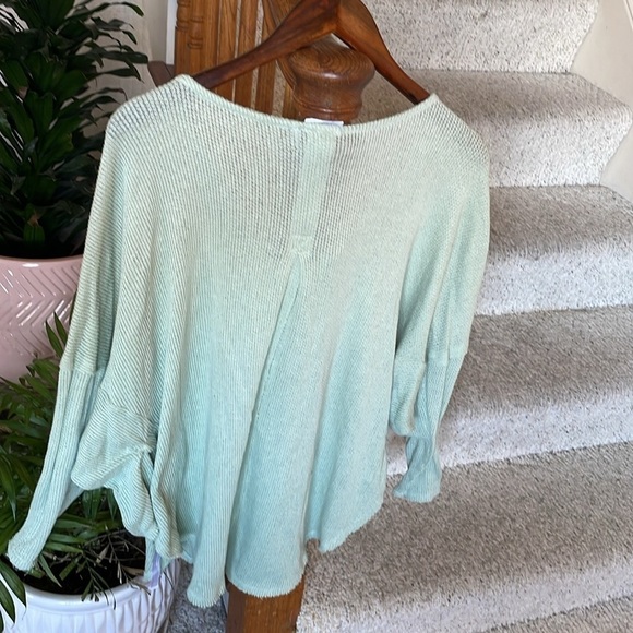 Out From Under Soft Green Oversized Slouchy Dolman Sleeve Shirt - Picture 4 of 9